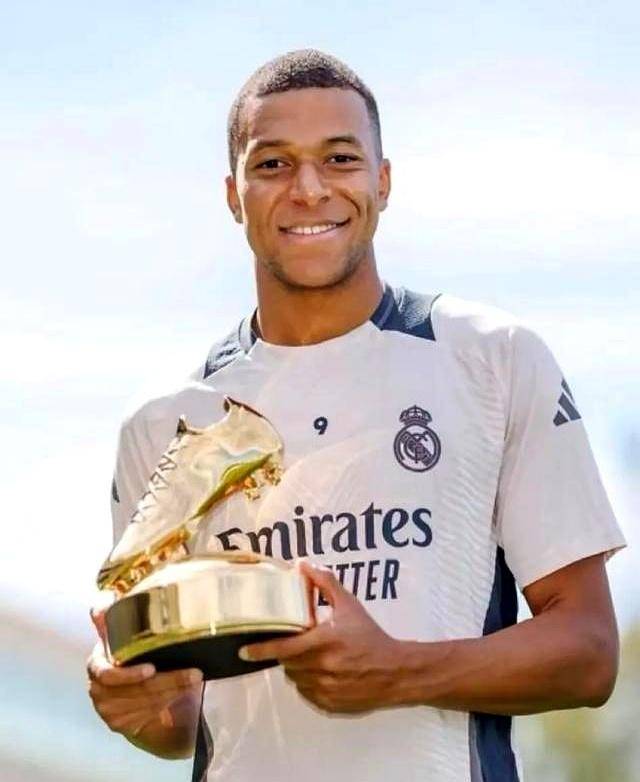 劳塔罗在意甲对29支不同球队进球，现役球员第一